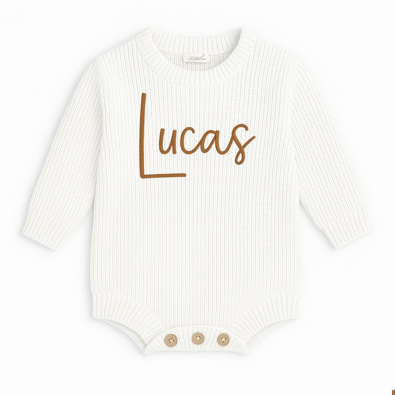 Strikket chunky ribbet romper - brodert navn